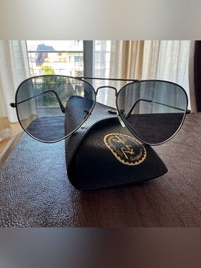 Ray Ban Polarized Aviator Sunglasses — RB 3025
